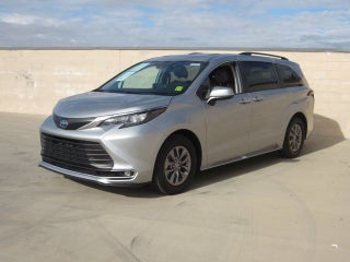 2024 Toyota Sienna XLE
