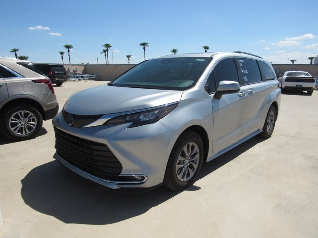 2024 Toyota Sienna XLE