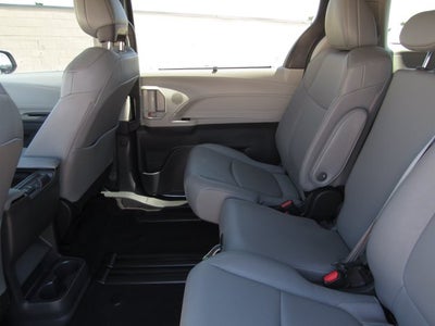 2024 Toyota Sienna XLE