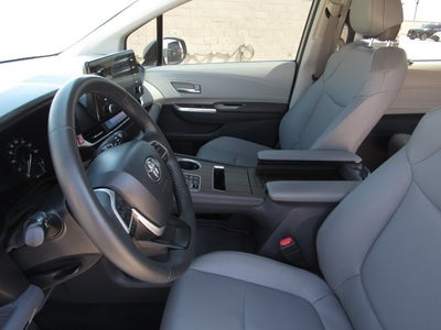 2024 Toyota Sienna XLE