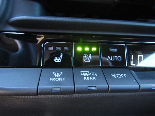 2025 Toyota Crown Signia XLE