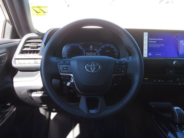 2025 Toyota Crown Signia XLE