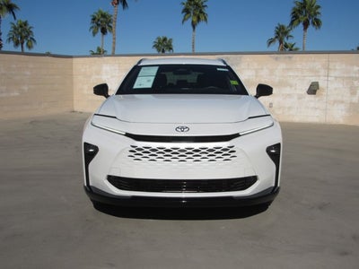 2025 Toyota Crown Signia XLE