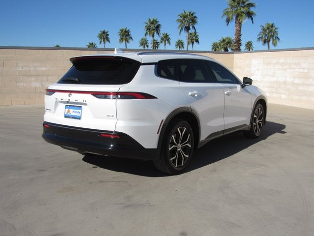 2025 Toyota Crown Signia XLE