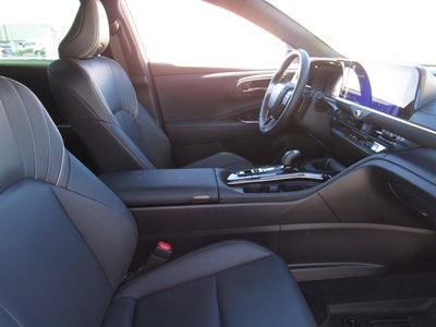 2025 Toyota Crown Signia XLE