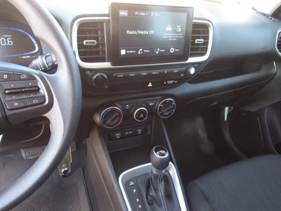 2025 Hyundai Venue SE
