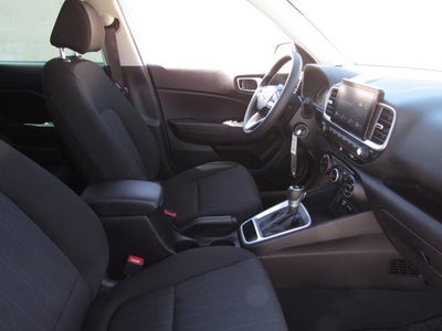 2025 Hyundai Venue SE